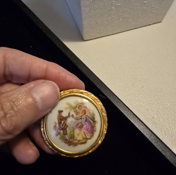 VINTAGE LIMOGES FRANCE PORCELAIN W/TROMBONE CLASP VICTORIAN REVIVAL PIN/BROOCH! - Picture 2 of 7